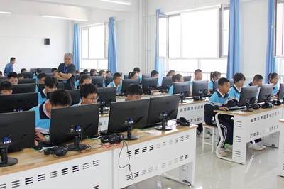 定邊縣2023年初中信息技術(shù)學(xué)業(yè)水平考試順利完成，計(jì)算機(jī)信息技術(shù)咨詢服務(wù)保障有力